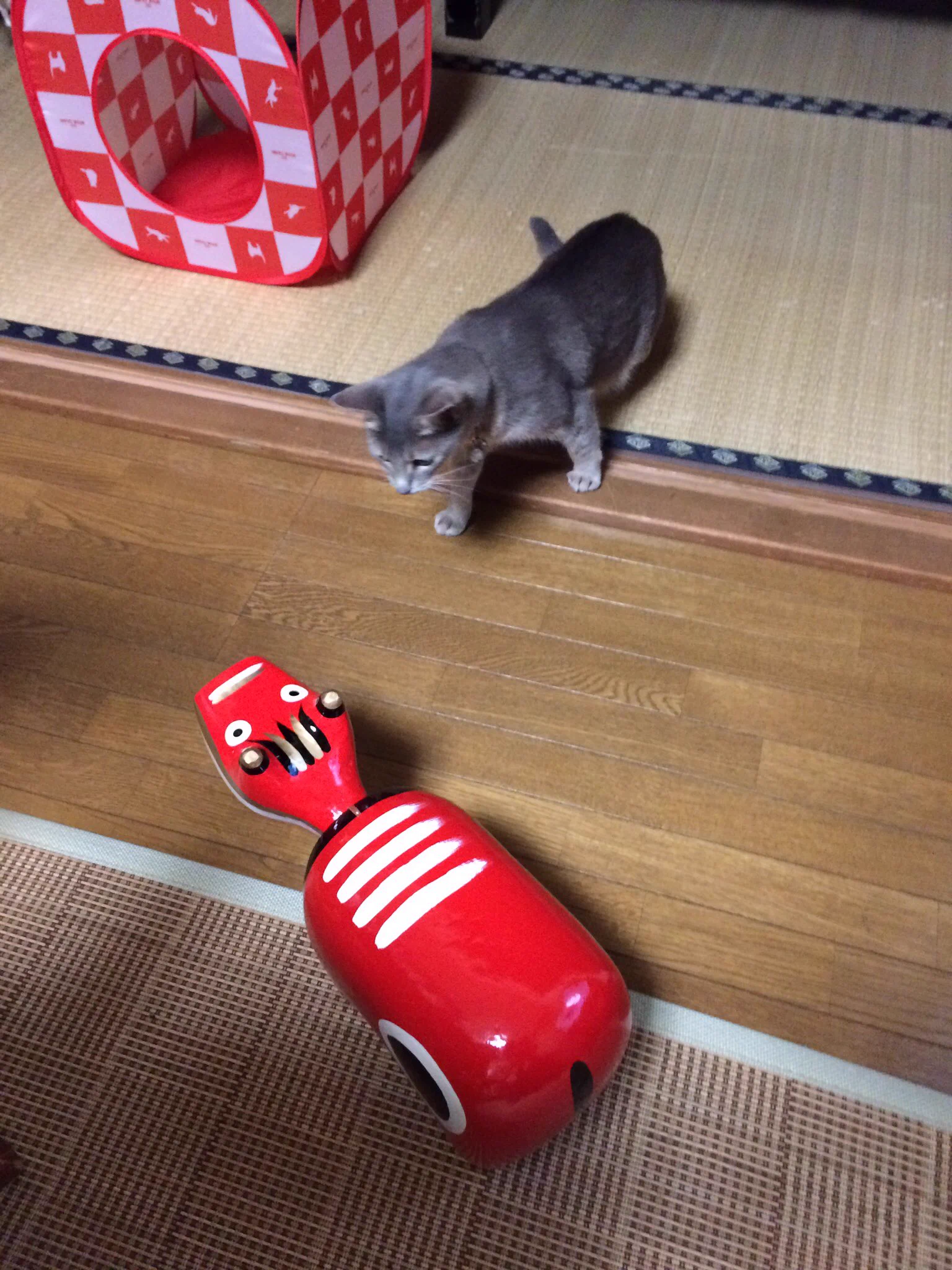 @KYK_twintail @stdaux 赤べこファンとしてはメチャ興味がある…。 