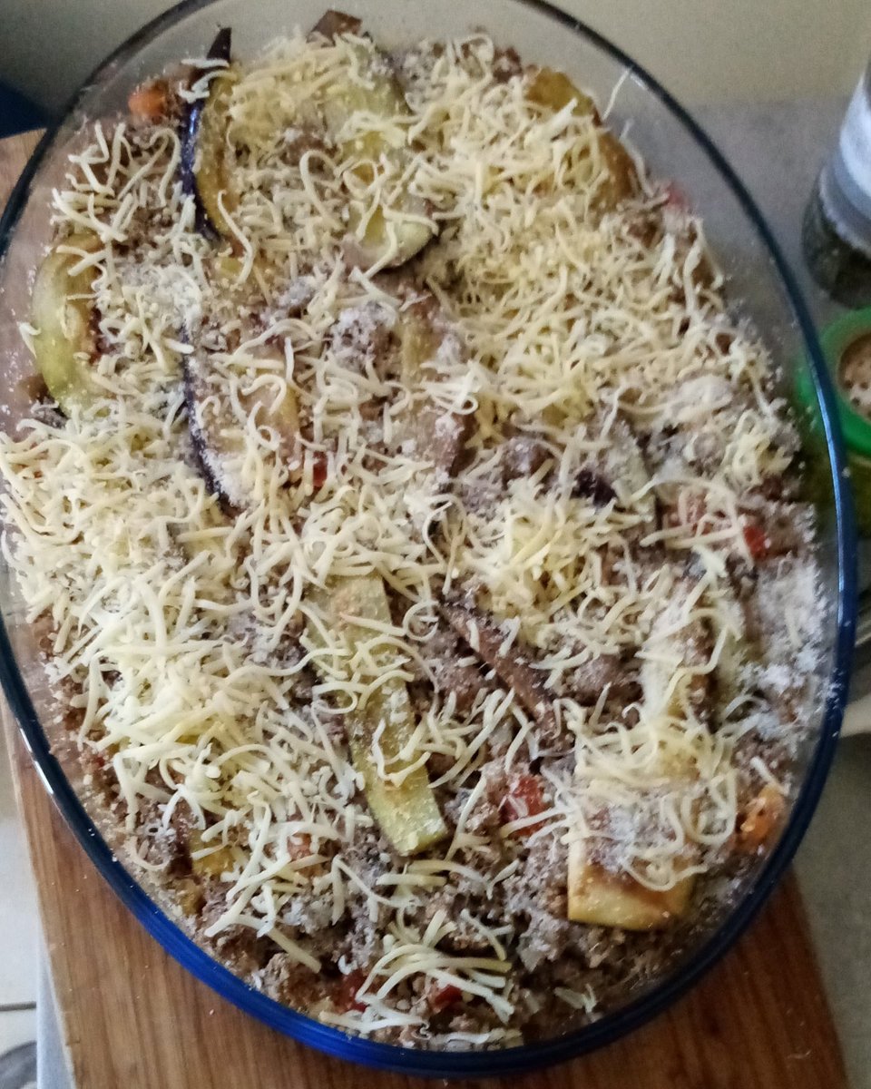 tortsylvain's tweet photo. Moussaka maison merci à @cyril_lignac pour la recette et d avoir fait aimé les aubergines à mes 2 enfants.
#tousencuisineaveccyrillignac https://t.co/IR4mYyl8nj
