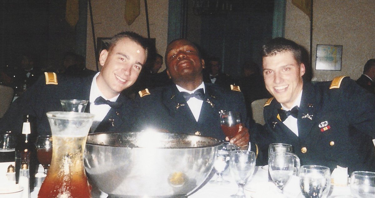 finally, to dad, Patrick, Alex, Todd, Luke, Gary, Eric, Bernie, Brooke, Zach, Allen, Chris, Won, and so many, many more friends & great Americans -thank you and happy Veteran's Day to all who answered the call(10/10)