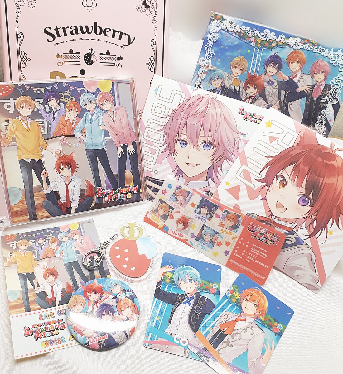 #StrawberryPrince
これから推し曲を探すのが楽しみです✨
すとめもぶっくもGETしてきました! 