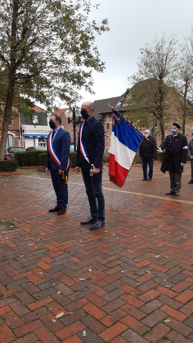 yvanhutch's tweet photo. #Premesques se souvient ce midi
#commemoration #11novembre #devoirdememoire https://t.co/zZ2wFdzXO6