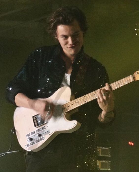 lwsfalls's tweet image. ⚠️⚠️⚠️⚠️⚠️⚠️⚠️⚠️

já deu seus 10 votos diários? da rt aqui 

I’m voting for Fine Line for Favorite Album - Pop/Rock at the #AMAs