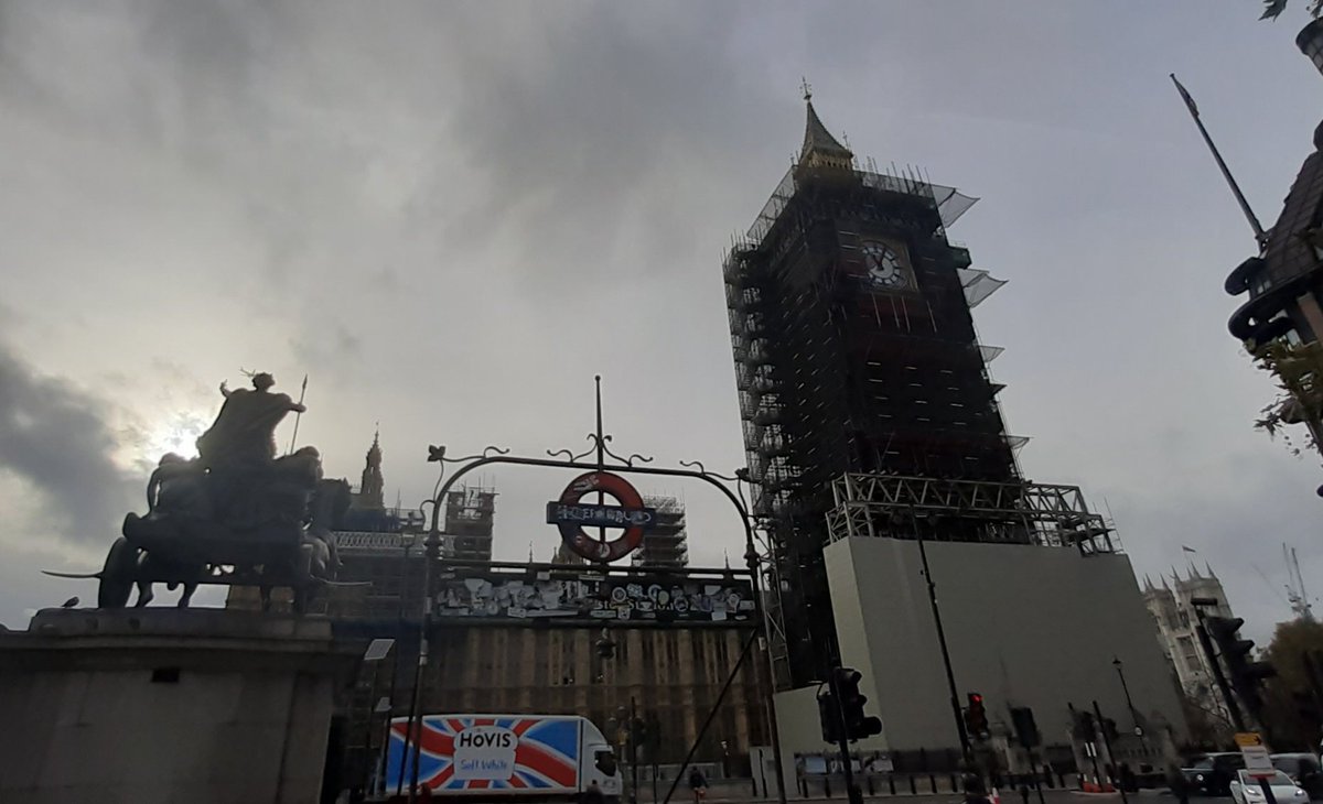 jezharmsworth's tweet photo. #BigBen rings out at 11.00am for #ArmisticeDay great work by #wearemcalpine for historic toll https://t.co/UAgIXaOpSF