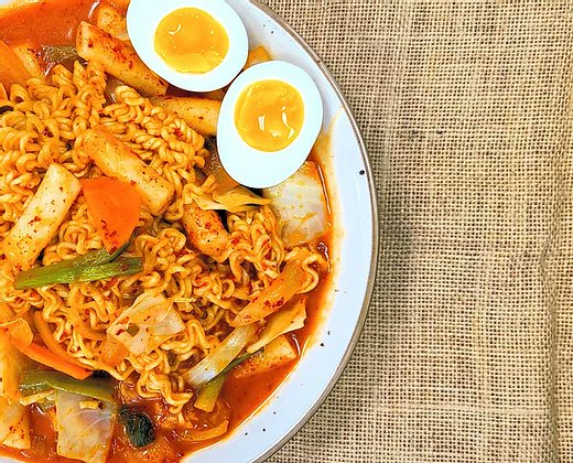 allthefood_'s tweet photo. Want to eat nice food this weekend but don't want to travel? We've found 12 meals you can have delivered across Dublin...
https://t.co/RN75BaY9YR https://t.co/5eRWPUhDwI