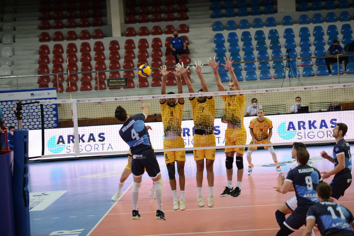 arkas_spor's tweet photo. 1.Set Sonucu
Arkas Spor 21-25 Sorgun Bld.
🔵⚪ 
#GoArkas 
#ArkasSporKulübü #ArkasSpor #voleybol #spor #sporkulübü #volleyball #sports #sportsclub  #coach #volleyballgame #game #ninesquared #EfelerLigi #axasigortaefelerligi #MaskeniTak https://t.co/gKaioClplQ