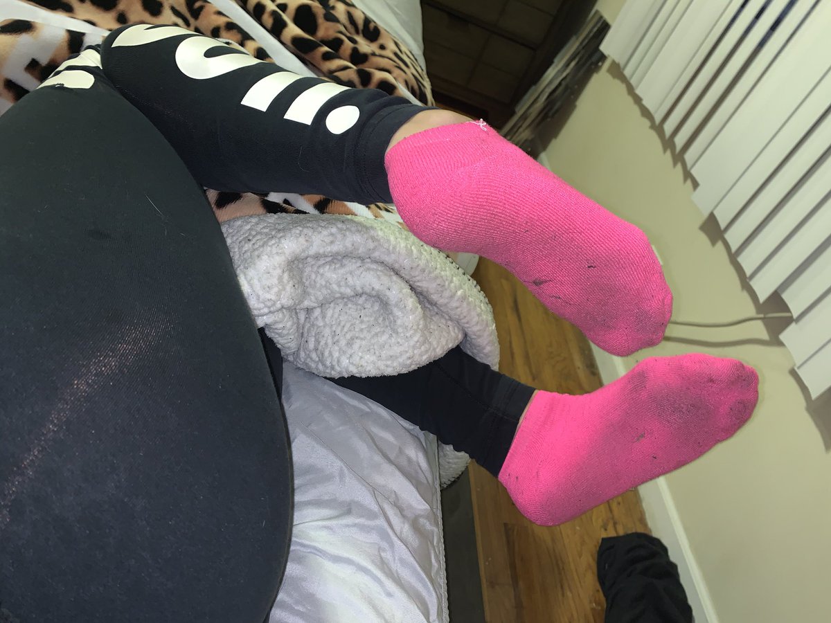 crystalrose_240's tweet image. Goodmorning losers