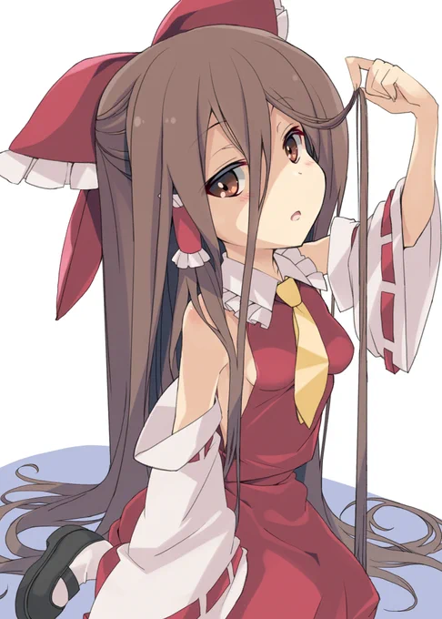 霊夢さん髪が伸びた 
