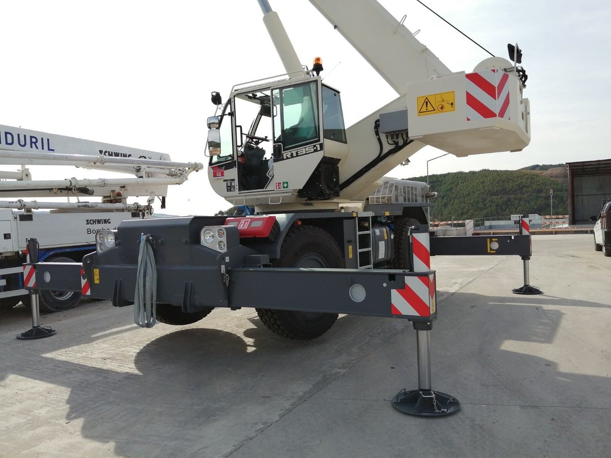 terexcranes's tweet photo. Two #Terex #RT35 #RoughTerrainCranes are at work in the construction of Alto Tamega dam.
A.M.A. (AUTO MECÂNICA ALVORGENSE) - Cimertex - Conduril Engenharia S.A.
Share your #TerexPassion #TerexCranes @terexcranes  @TerexCorp https://t.co/4Kuf6Y4cBI