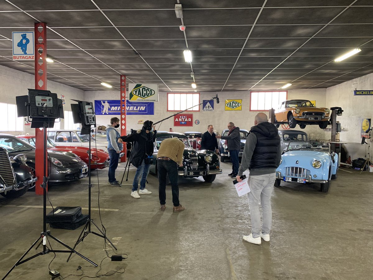 UEFAcomAngel's tweet photo. Tournage day ! @timeupofficial #autolegend https://t.co/q3a1VOcrNl