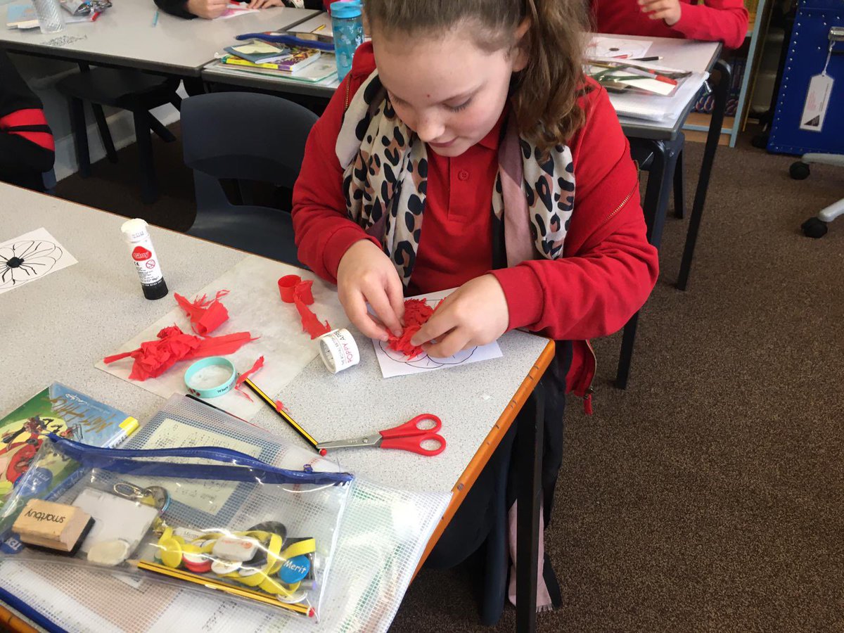 knightontmet's tweet photo. Y5 read โWhere the poppies now growโ by Hilary Robinson and Martin Impey. They discussed what we could learn from the story #RemembranceDay2020 #reflect #positivecitizen https://t.co/ifTWfsDld8