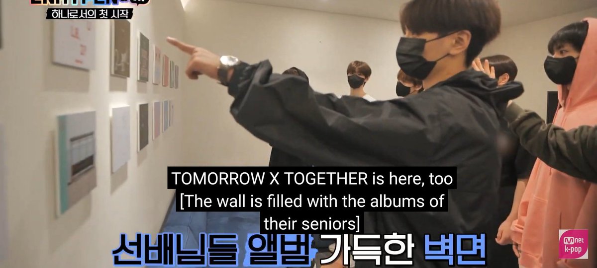 hoonlight_'s tweet photo. They're talking about the albums on the wall.

"Now our album will be here too." 

We are proud of you, ENHYPEN. We'll be waiting for that to happen. Let's get it!!!! ♥️

#ENHYPENHi_EP1 #ENHYPENHi 
@ENHYPEN_members https://t.co/lFCx3F12ru
