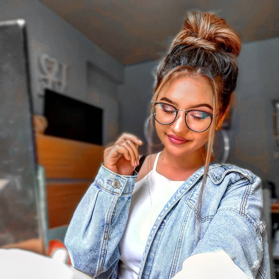 lentekontakti's tweet image. Skeleti 🤓 + Xhama Blue Control = 14.900 L (119 €)!
***************************
Nëntori muaj i Ofertave për Xhamat e Syzeve 🤓!
***************************
#xhamabluecontrol #bluefilter #shamiroptical