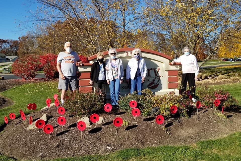 DanburyLiving's tweet photo. #Danbury #Massillon residents took advantage of the beautiful weather & decorated the front sign and courtyard with #poppies in honor of #VeteransDay โค๐บ๐ธ๐ท
#thepoppyproject #veteransday2020 #massillontigers #inthistogetherohio #seniorliving #seniorcommunity #massillonohio #ohio https://t.co/ewx7ZIQW6F