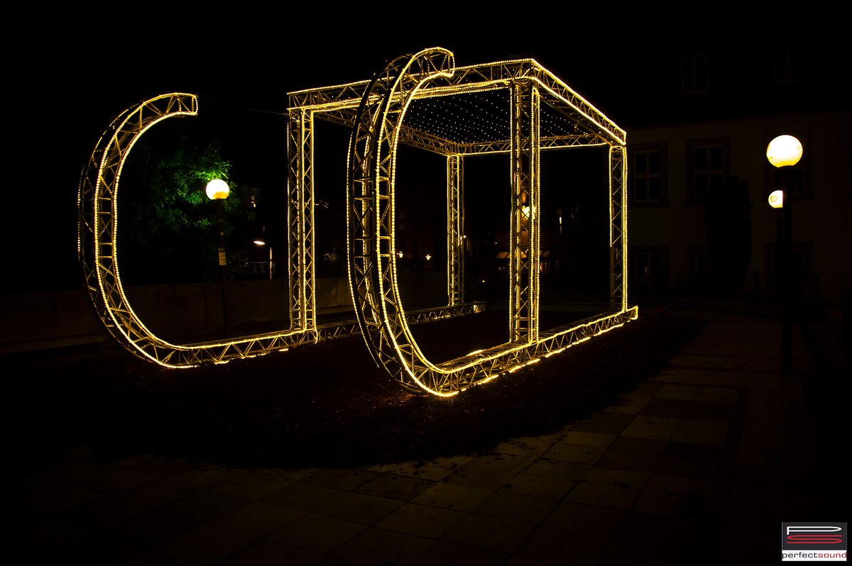 perfect_sound's tweet photo. In der letzten Woche hat unser Team ein paar winterliche Konstruktionen in der Innenstadt von Rheine für die winter:city positioniert. Von der Auftragsvergabe bis zur Fertigstellung blieben nur rund zwei Wochen, aber es hat Just in Time mit einer kleinen Nachtschicht geklappt 😉 https://t.co/DrNIjlz0ly
