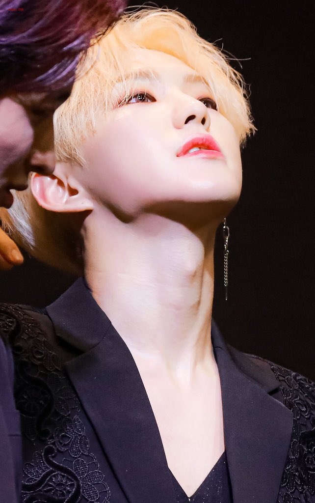 these pictures of hoshi lives in my mind rent free <a href="/pledis_17/">세븐틴(SEVENTEEN)</a>