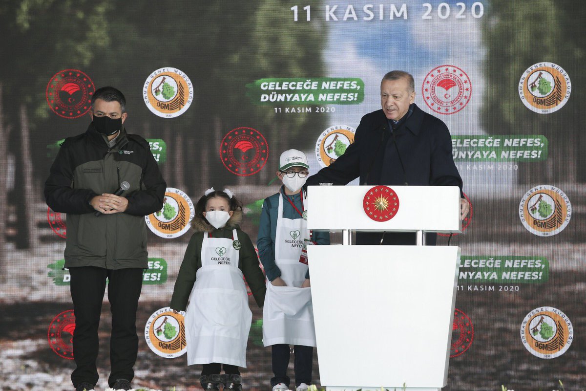 TCTarim's tweet photo. ‘’Ülkemizi, dünyada orman varlığını artıran nadir ülkeler ligine çıkarttık.

Cumhurbaşkanımızın liderliğinde 2023 yılı sonuna kadar, 7 milyar fidanı toprakla buluşturmayı hedefliyoruz.’’

#GeleceğeNefes

https://t.co/bTTSAzLYo1 https://t.co/o3RJNzZvJ0
