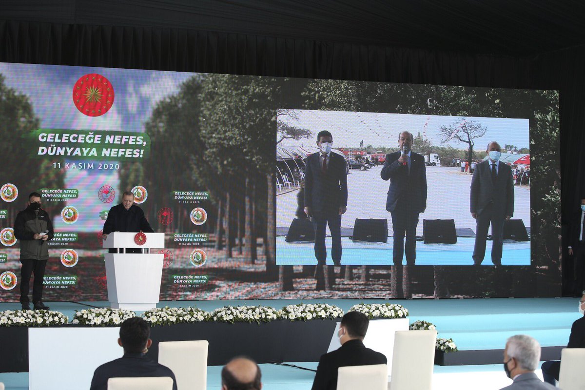 TCTarim's tweet photo. ‘’Ülkemizi, dünyada orman varlığını artıran nadir ülkeler ligine çıkarttık.

Cumhurbaşkanımızın liderliğinde 2023 yılı sonuna kadar, 7 milyar fidanı toprakla buluşturmayı hedefliyoruz.’’

#GeleceğeNefes

https://t.co/bTTSAzLYo1 https://t.co/o3RJNzZvJ0