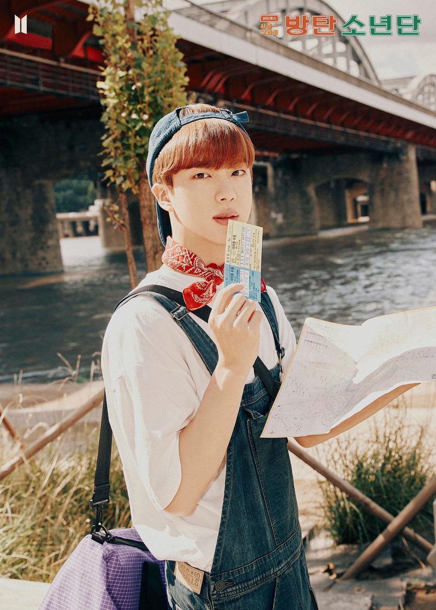 seokjinfile's tweet photo. jin for 2021 season’s greetings 🎁 https://t.co/mJxC4g5MCw