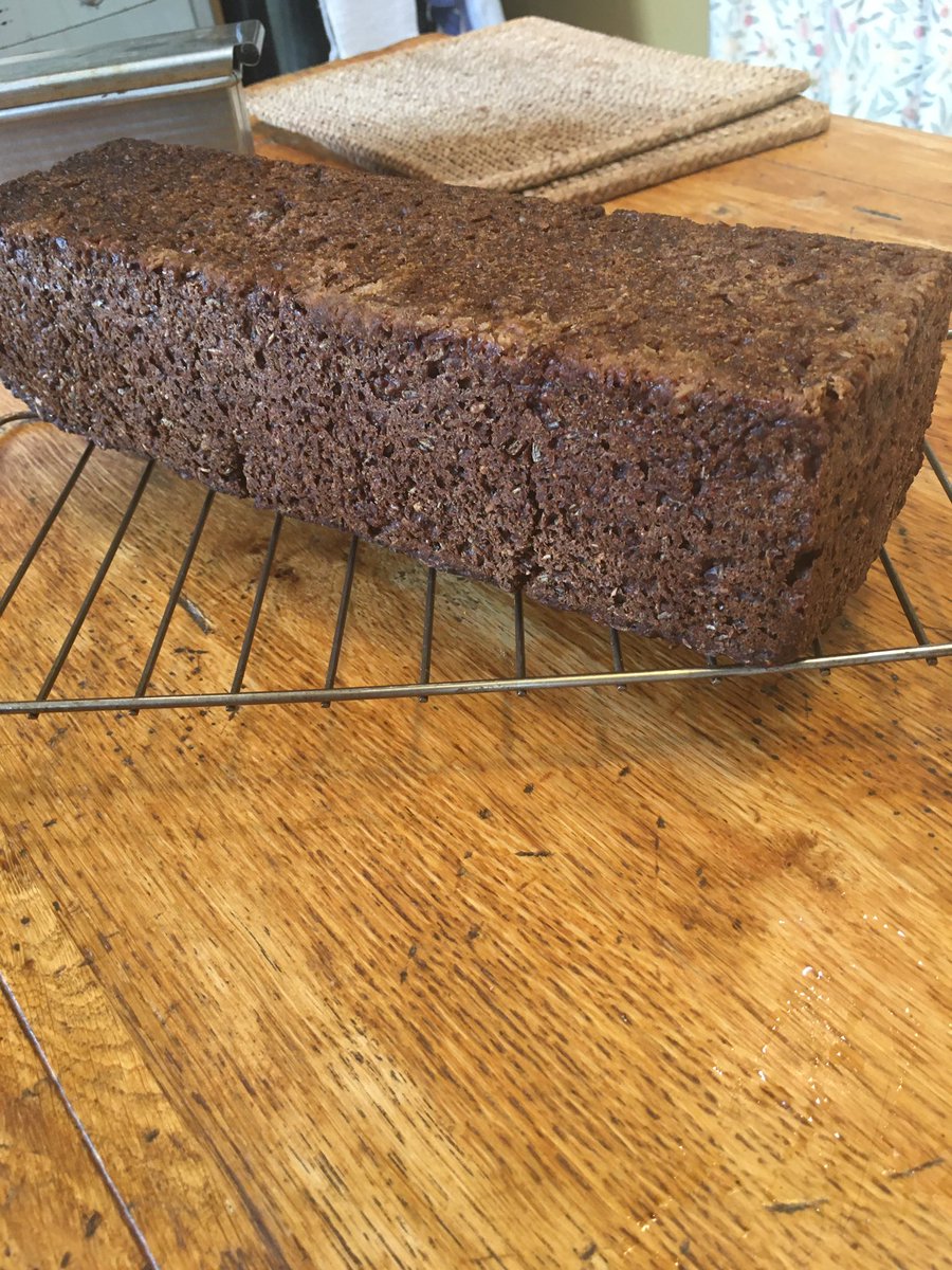 Breadcompanion's tweet photo. Happy with my 100% rye #sourdough pumpernickel Baked for 14 hours https://t.co/xQZZLkJ1xD
