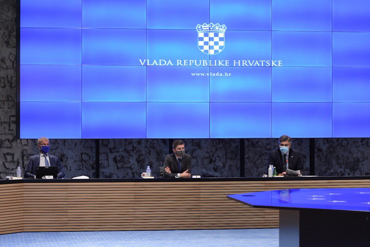 AndrejPlenkovic's tweet photo. Nakon ulaska 🇭🇷 u Europski tečajni mehanizam II u srpnju ove godine, idući korak na putu prema uvođenju € je provedba Nacionalnog plana zamjene hrvatske kune eurom, koji ćemo danas, nakon 7. sjednice Nacionalnog vijeća za uvođenje € u 🇭🇷, uputiti u javno savjetovanje. https://t.co/xUIlsxrMKf