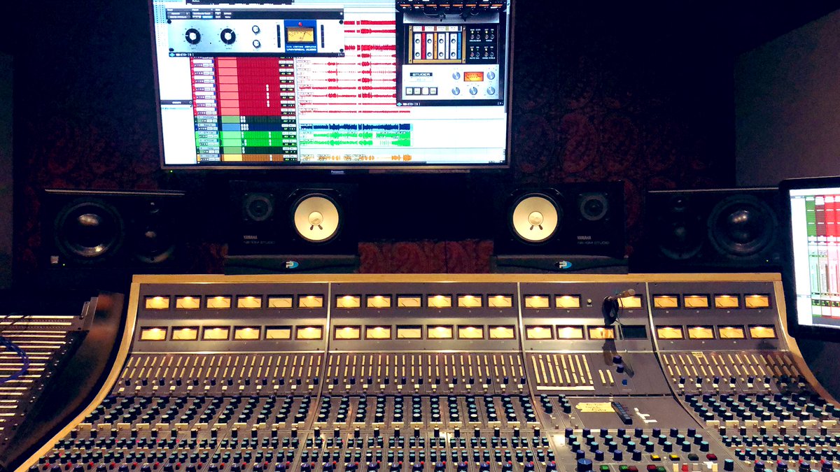 AledAudio's tweet image. Mid week motivation #mixing #neve #studio