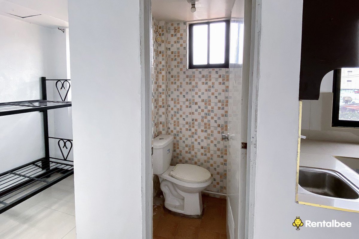 rentalbee's tweet photo. This pet-friendly apartment is the perfect place to stay while you work in Manila. 🏙 Walking distance from España Boulevard, make this place your next home in the city! 🏡

👉 https://t.co/1IB1Zg4TqI https://t.co/sJmTu77zCy