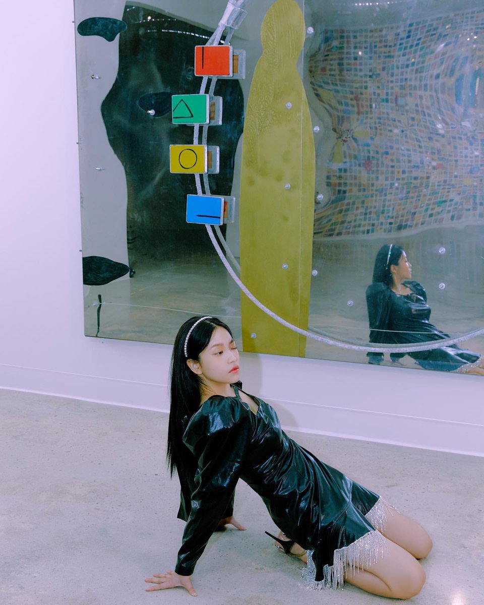 xiaoflv's tweet image. IM PISSI G SHES SO