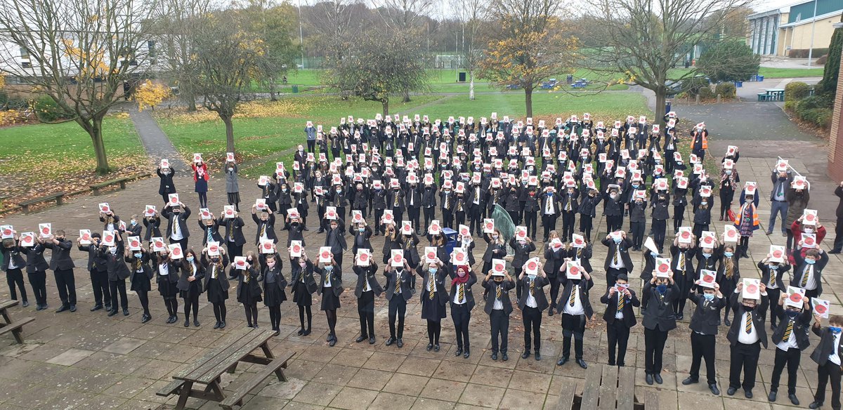 CharnwoodColl's tweet photo. Wonderful #RemembranceDay service and scenes @CharnwoodColl #SocialDistancing #classbubbles #PPE #loughborough #Charnwood @CharnwoodBC https://t.co/Pnn2OHxJOM https://t.co/3UUGbhb9Mv