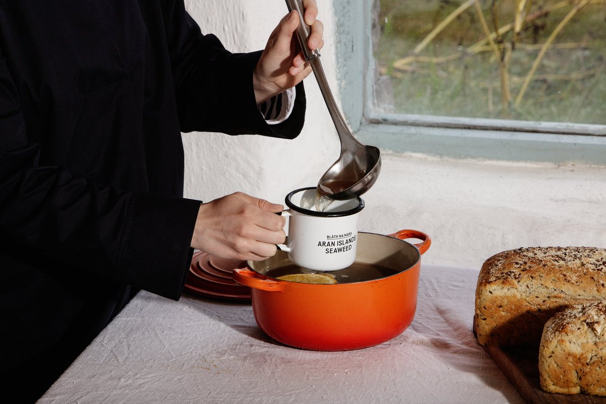 BlathnaMara's tweet photo. A perfect day for a mug of Mulled Carraigín and Apple. Check our website for recipe and shop for good Carraigín Moss! Add a deoch of whiskey for medicinal purposes 🧐
#carrageenmoss #irishmoss #coughremedy #irishseaweed #winterwarmer #deoch #expectorant #thisisirishfood https://t.co/FZPzW3c3Bs