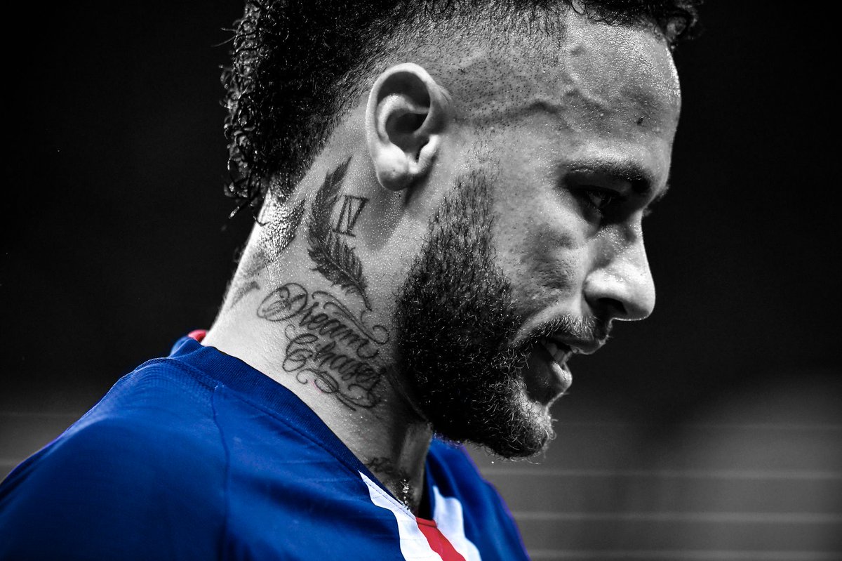 lnstantFoot's tweet photo. Neymar est prêt à prolonger au PSG et y signer un nouveau contrat de 5 ans.

En plus de toucher le même salaire, l’attaquant brésilien exige des garanties sportives. En gros, le recrutement doit être cohérent pour permettre au club d’ajouter une ligne européenne à son palmarès. https://t.co/fKZJj7Iik1