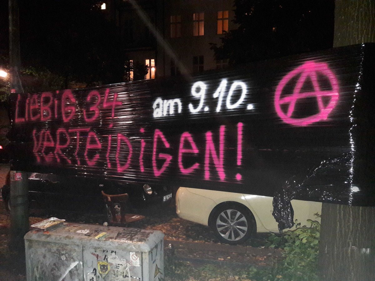 Laut Senatsverwaltung (Anfrage der Linken) hat die Polizei 21700 #Polizei Arbeitsstunden investiert um die Räumung der #Liebig34 durchzuziehen.

#liebig34lebt #interkiezionale #potsebleibt #meutebleibt #padowatch #Syndikatlebt(1/3)
