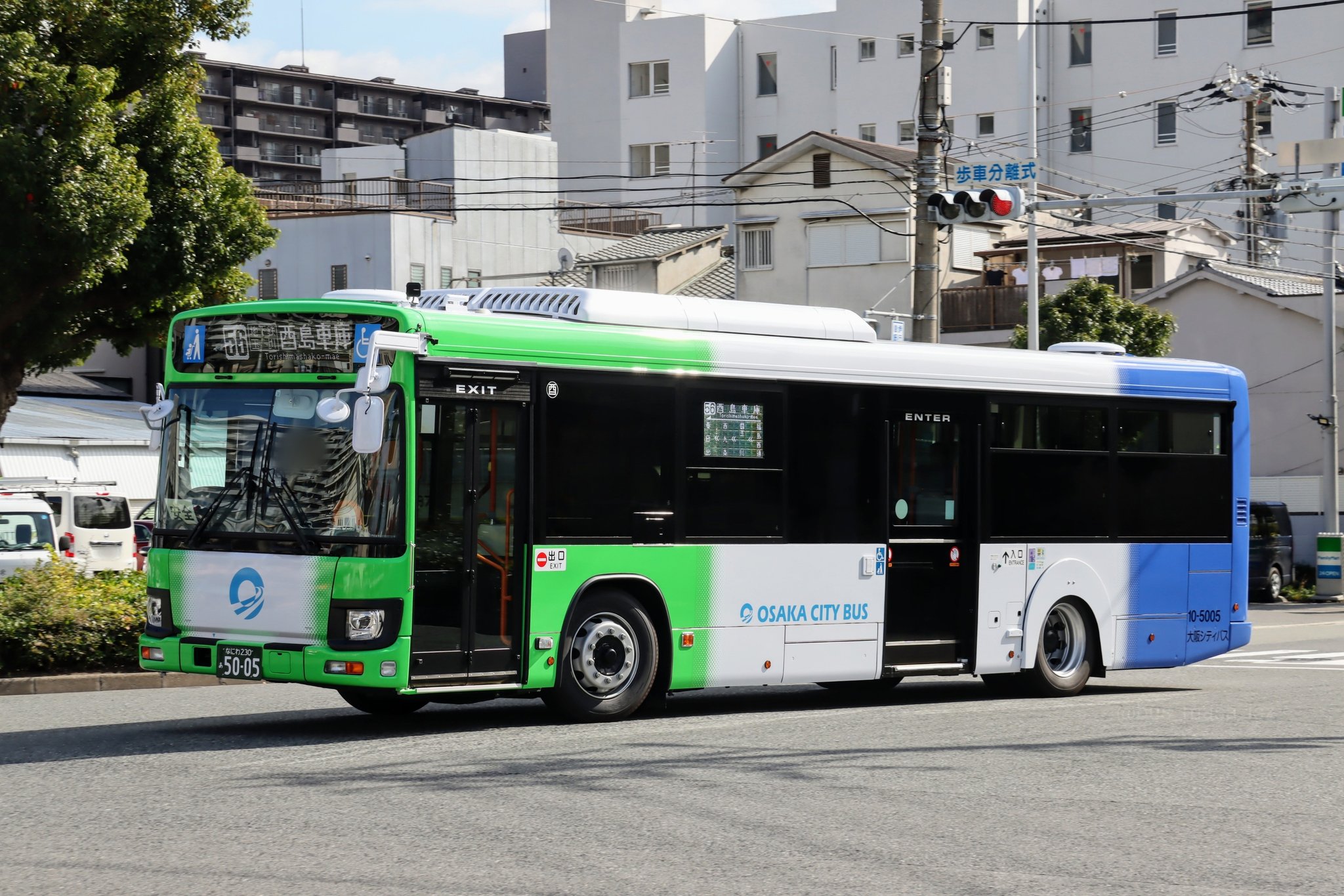 たるマサ En Twitter 11 11 大阪シティバス10 5005 酉島 なにわ230 あ50 05 2kg Lv290n3 年式 デザインが41年ぶりに一新した新車で9日から運用開始 希望ナンバーでikeaシャトル用からの連番になっています リアのブレーキランプは従来のままです この日