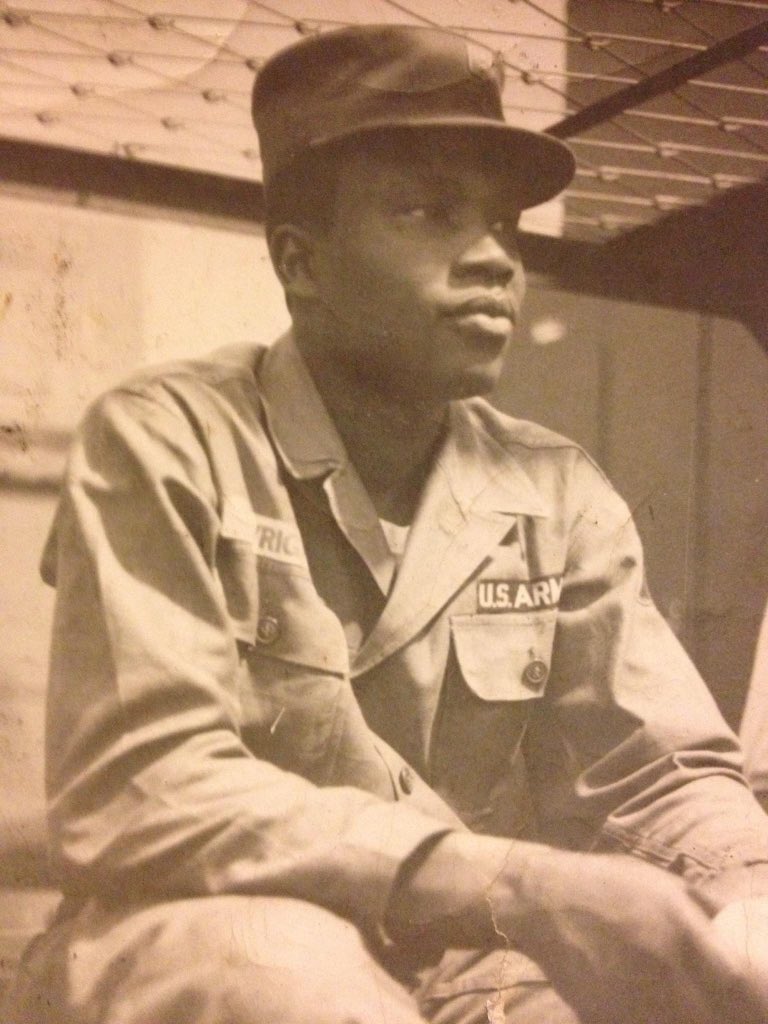 DrJermallWright's tweet photo. On this Veterans Day I’d like to honor my dad, the late Rev. Dr. Nathaniel Wright. It has been almost seven years since his passing. He served his country and family with honor. #RIHPops #VeteransDay2020 https://t.co/4ObHaqR3Ul