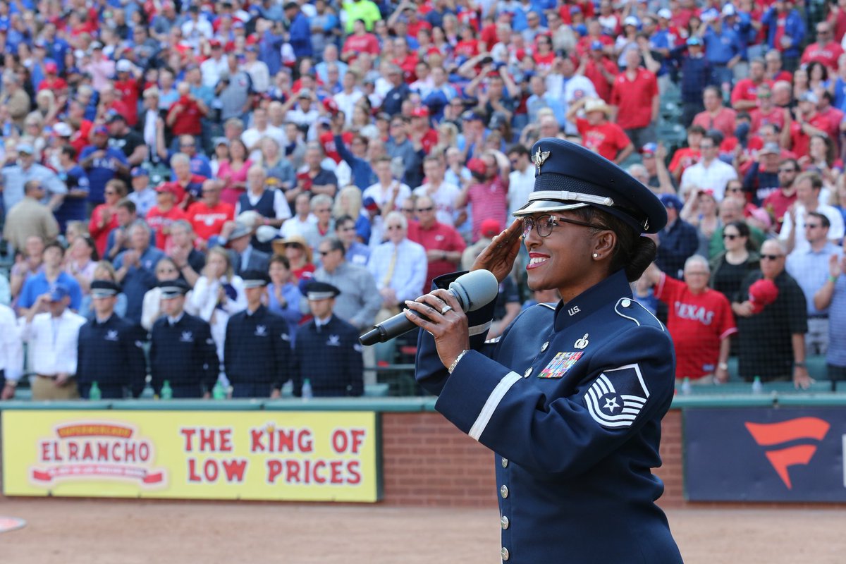 Happy Veteran’s Day! Thank you to all the service members past, current, and future. 🇺🇸