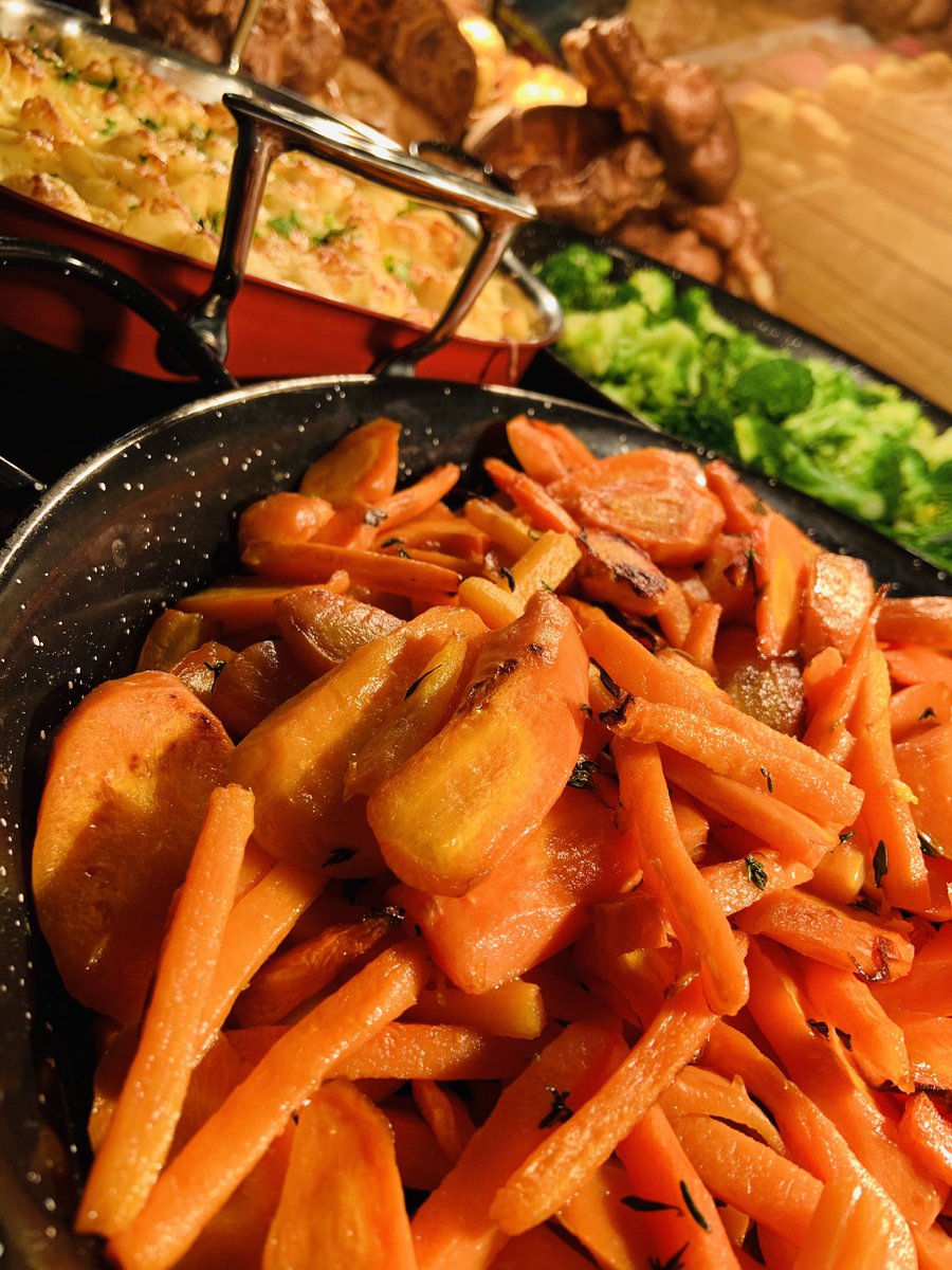 Joel Holroyd Howe tweet media