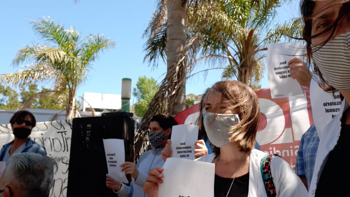 anarm_org's tweet photo. https://t.co/PFkIn70jQf 
Las primeras fotos de la costa, Pinamar presente, por paritarias justas, trabajo digno, materiales e infractura real.
#COVID19  #perdimoselmiedo
#SaludEnAlerta https://t.co/5DuzQFcfs7