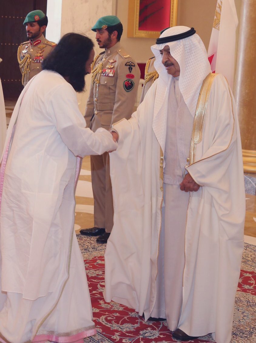 His Royal Highness Prince Khalifa bin Salman Al Khalifa, Prime Minister of Bahrain, had great appreciation for interfaith dialogues and the violence-free movement of @ArtofLiving. He will be remembered for his commitment to human values. https://t.co/UbO2c1wTxO