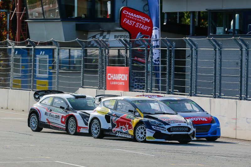 RallycrossWorld's tweet photo. Seven days in #rallycross your week in pics and video.
https://t.co/l1knsHYhbm
#worldrx #projekteseries #carx #ptrx https://t.co/F1XBJ1eLGB
