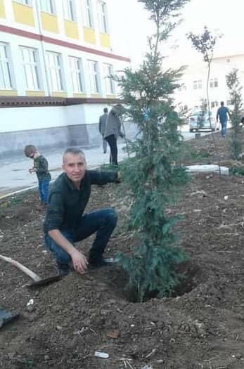 bilsem_corum's tweet photo. Geleceğe nefes olduk....Bahçemizde 200’e yakın fidanı toprakla buluşturduk. https://t.co/wYtt2v7K5f