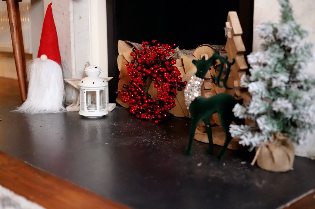 SMTHWR's tweet photo. Who else is apart of the early festive moods? 🎄🎄 https://t.co/bOlowxzdTx