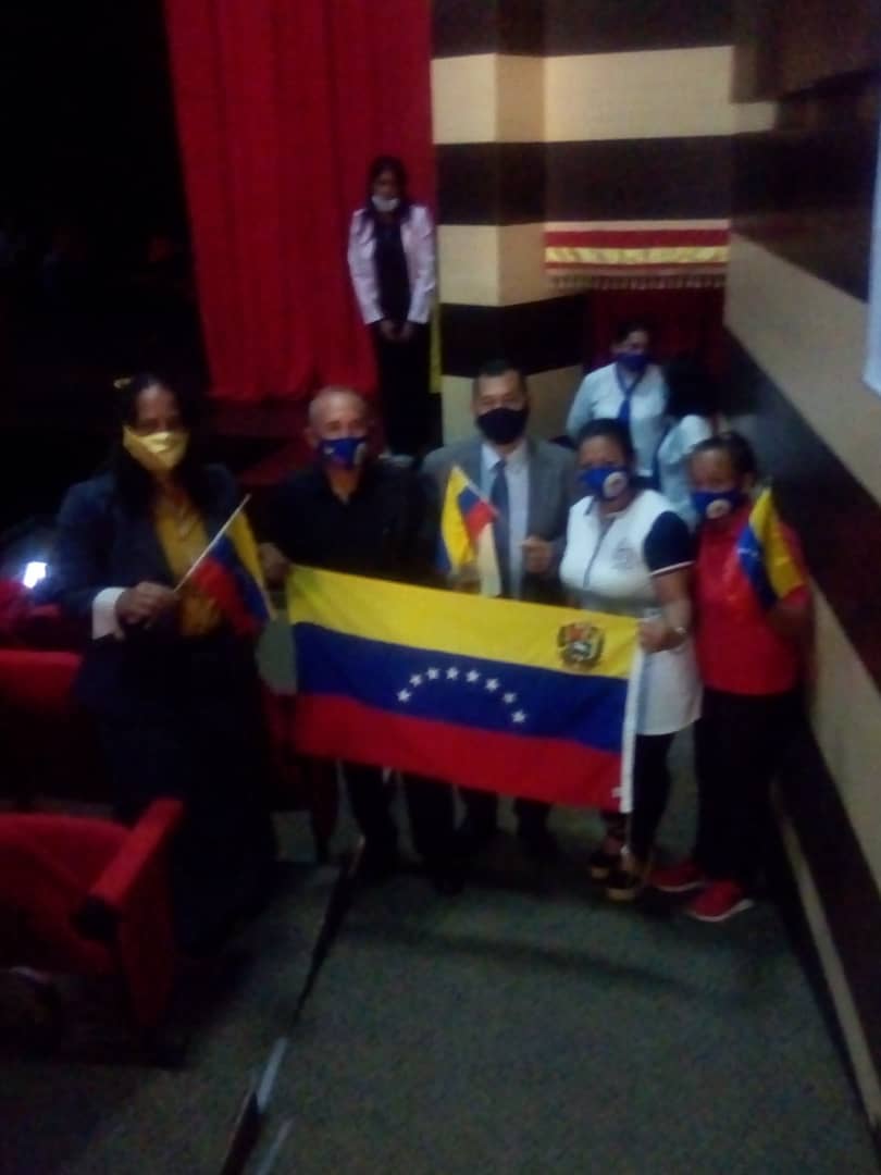 MovSocialPsuv's tweet photo. #NotiMippCI El Pueblo de Dios Se ha Levantado En el estado Barinas A Declarado Victoria En el Nombre de Jesucristo @Mocev2020 Para los Candidatos Del @GPPSimonBolivar
@ViveTVOficial1 @PartidoPSUV @NicolasMaduro
#MáximaProtecciónSocial https://t.co/8zgKT3d6nZ