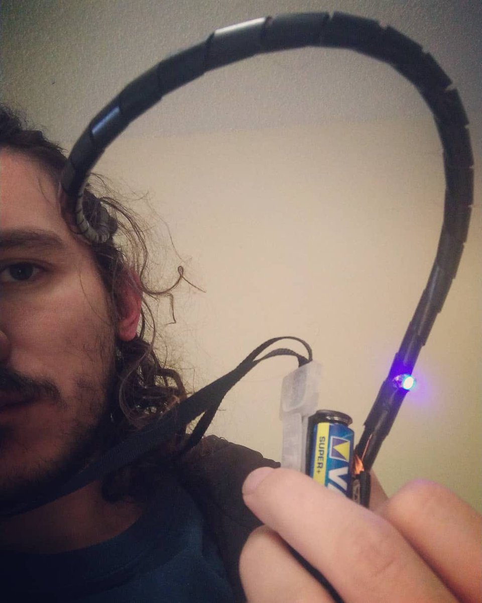 My new cyberware calls "Cyberdreads" this wearable atached to my hair glows via wireless energy. That allows me to bright in the dark and is confortable for daily use. #energy #innovation #wearabletech #diys #implantsurgery #transhumanism #cyberpunk2077 <a href="/CyberpunkGame/">Cyberpunk 2077</a>