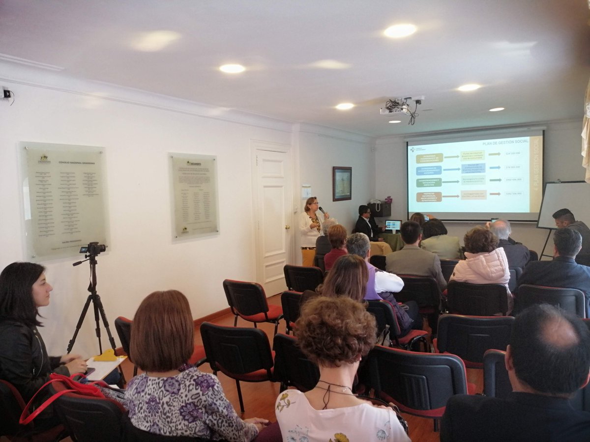 ConcretaGU's tweet photo. Los procesos participativos permiten que la sociedad civil se involucre en la #plantificación del territorio que viven, maximizando la viabilidad de los proyectos. Les compartimos parte de las sesiones de socialización para el Plan Parcial Plaza Chicó.
#participacion #ciudadania https://t.co/TFQFlVoeeC