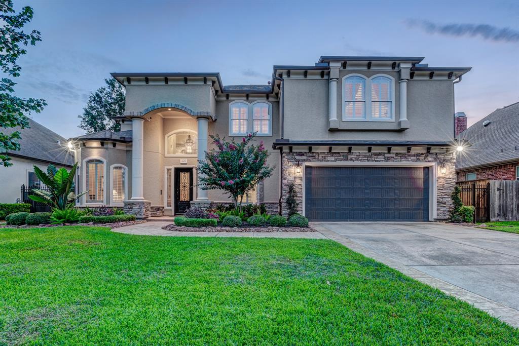 HouPortfolio's tweet photo. Fantastic new price!✨
Take the full tour ➡ https://t.co/WUjcrZKFFr
#portfoliorealestate #luxuryhomes #luxuryrealestate #luxurylifestyle #houstonrealestate #houstonrealtor #houstontexas #kellerwilliams #homesforsale #luxuryliving #milliondollarlisting #milliondollarhomes https://t.co/12vZYLnVQk