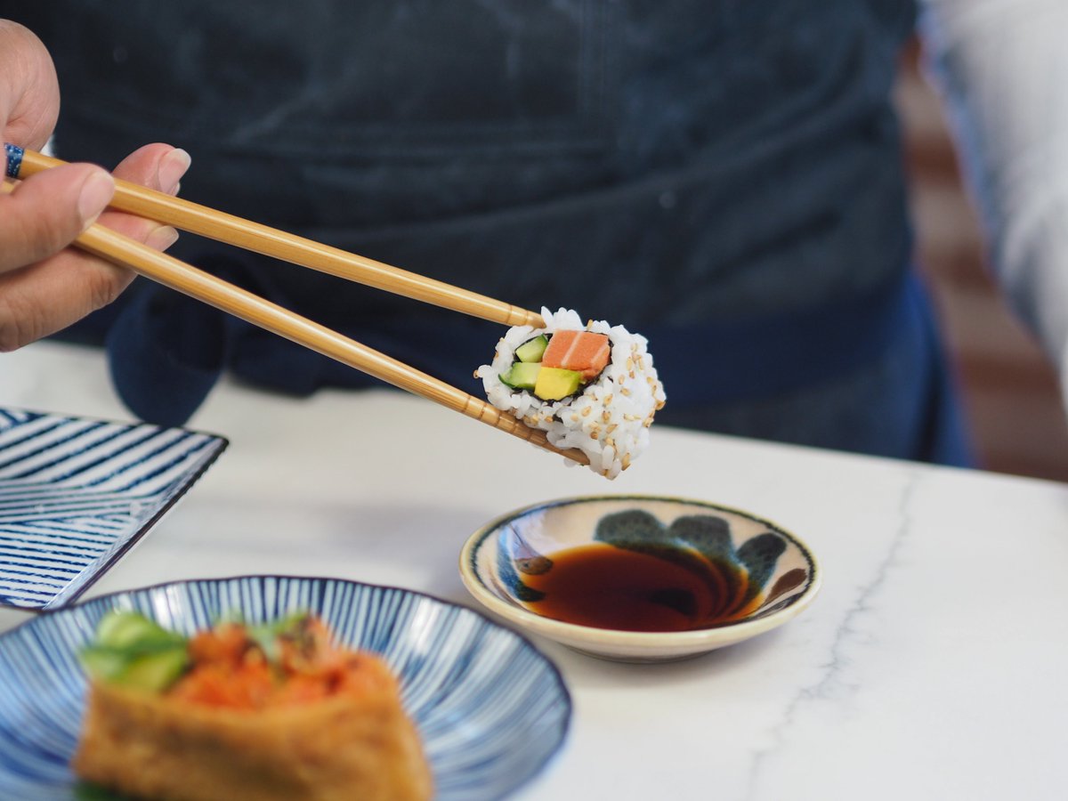 wildtypefoods's tweet photo. When I dip, you dip, we dip… into the future of seafood 🍣

#salmon #sushi #maki #sashimi #seafood #cleaneating #cellularagriculture #cellag #culturedmeat #cleanmeat  #environment #ocean https://t.co/vKro2Oc85n