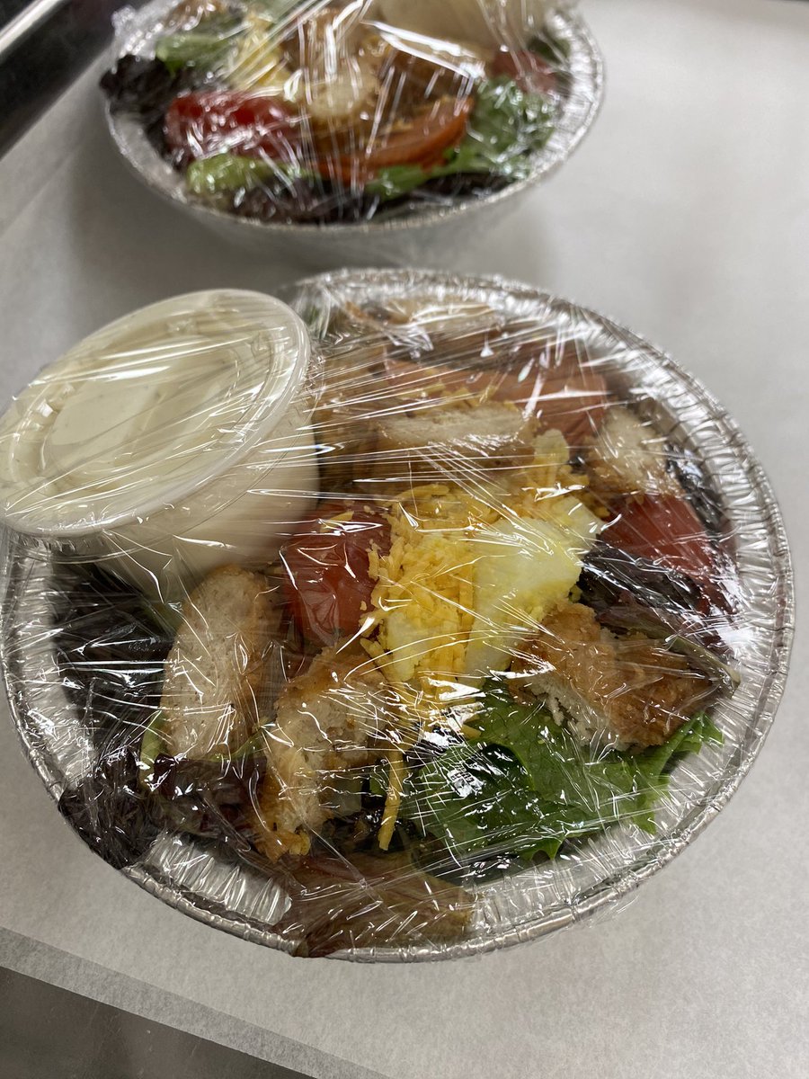 writenoelle's tweet photo. @GHS_Cafe WALKING NACHOS continue to be a @GHSSTUDSECT2019 HIT. Feeding the DEVILS is serious GHS businesses. #BetterTogether #FeedTheLearningMachine @TNedu https://t.co/6Q4IyVS2Bs