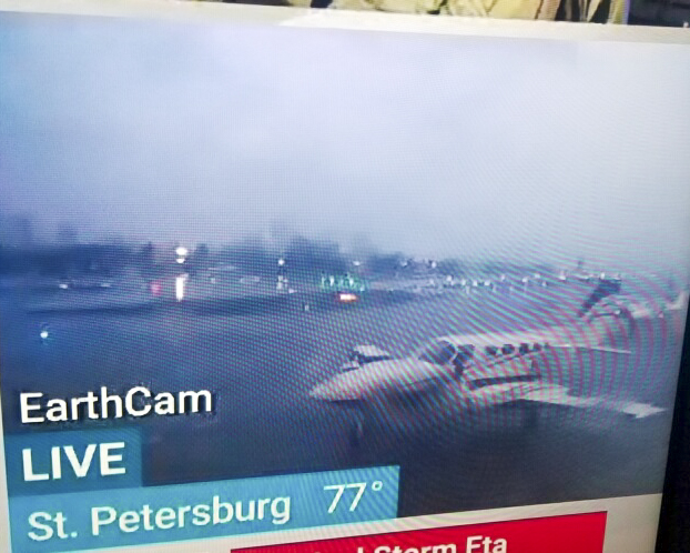 stpeteair's tweet photo. Thank you, Mark Auchtung, for setting up our live Webcam at Albert Whitted and also getting our feed on to the local news.  Hope everyone is staying safe as we wait to see with Hurricane Eta will do. Thoughts and prayers go out to all of our Gulf Coast communities. https://t.co/fzP4Pl8u1N