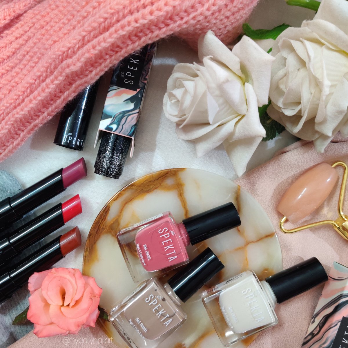 mydailynailart's tweet photo. #SpektaTurns2Contest Prize is here!! @SpektaCosmetics

Products in Picture :
Nail Polish -
1. Earned It  
2. Cool Cat 
3. Snatched 
Lipsticks -
1. Siren 
2. Dirty Date 
3. Dramama

#makeup #wakeupmakeup #nailaddict #LipStickWednesday https://t.co/JJIfDWg0ke