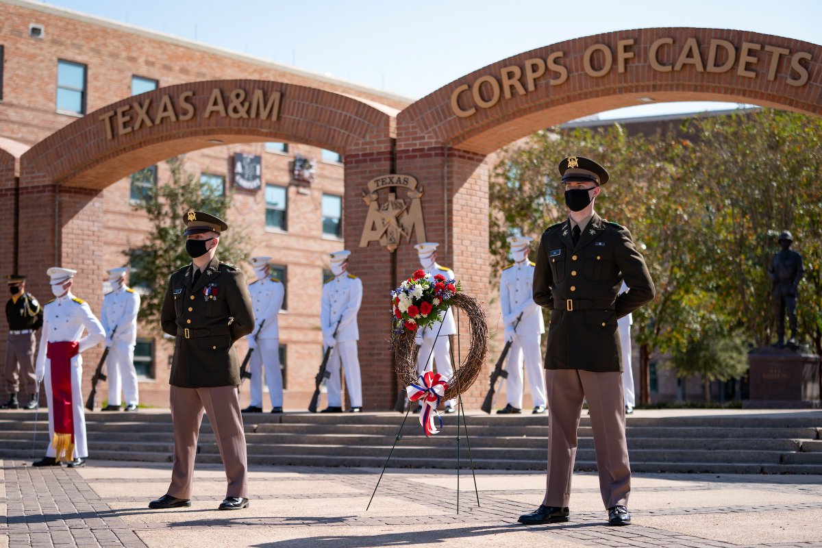 TAMU's tweet photo. Today at 11:11 a.m., members of the @AggieCorps laid wreaths at the Memorial Student Center, the Spanish-American War Memorial, the WWI Memorial, &amp; the Post-WWII Memorial for #VeteransDay.

The wreath laying ceremony was followed by a 21-gun salute &amp; the playing of Taps. https://t.co/bgtUX4VjGZ
