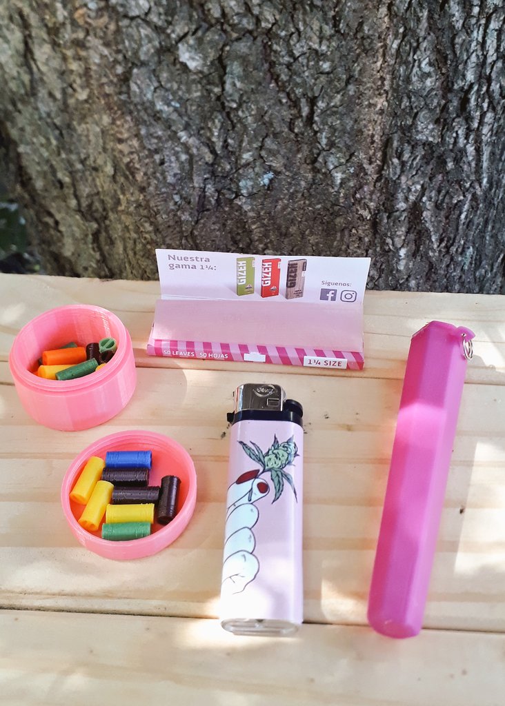 ailudebb's tweet photo. Lo que son estas celulosasss 🤩🤩 y los papelillos rosas 💞💟💗💕💖  

🚀Si me quieren seguir en insta que voy estar subiendo todo ahi

Es un emprendimiento que arranque hace poquito y no saben lo que ayudan siguiendome, poniendo mg y etiquetando cuando hacen una compra🙌🏻💚💚 https://t.co/H672Y15XNg